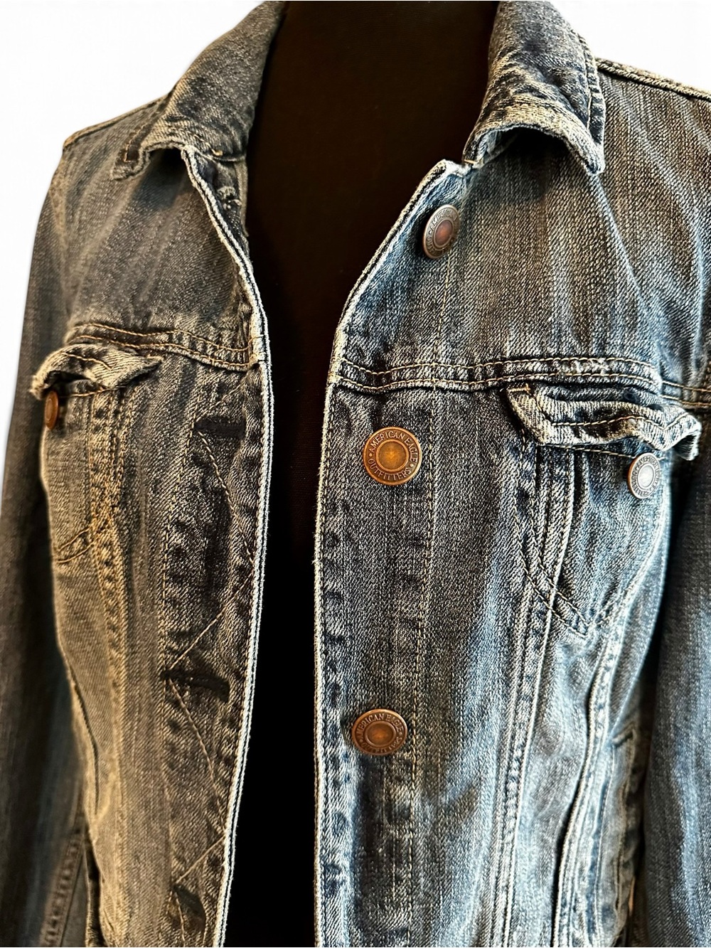 American Eagle Medium Distressed Faded Denim Trucker Jacket - Picture 3 of 4
